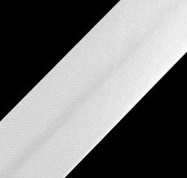 Šikmý proužek saténový zažehlený 18mm bílý