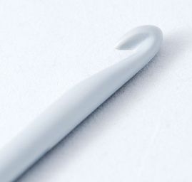 Kovový háček na háčkování vel. 4