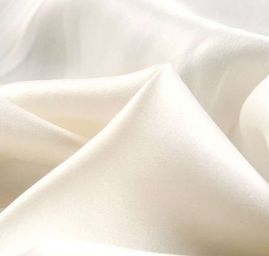 Hedvábný pružný satén jemný máslové barvy