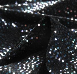 Úplet s modrofilaovými flitry černý podklad