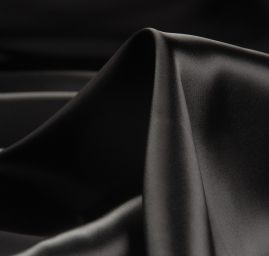 Podšívka saténová černé barvy