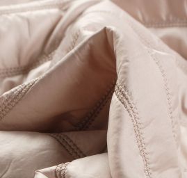 Prošev zateplená podšívka zdobné proužky béžový