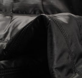 Prošev zateplená podšívka zdobý pruh černý