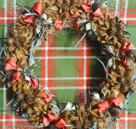 Bavlněná látka vánoční vzor kostka zelenočervená